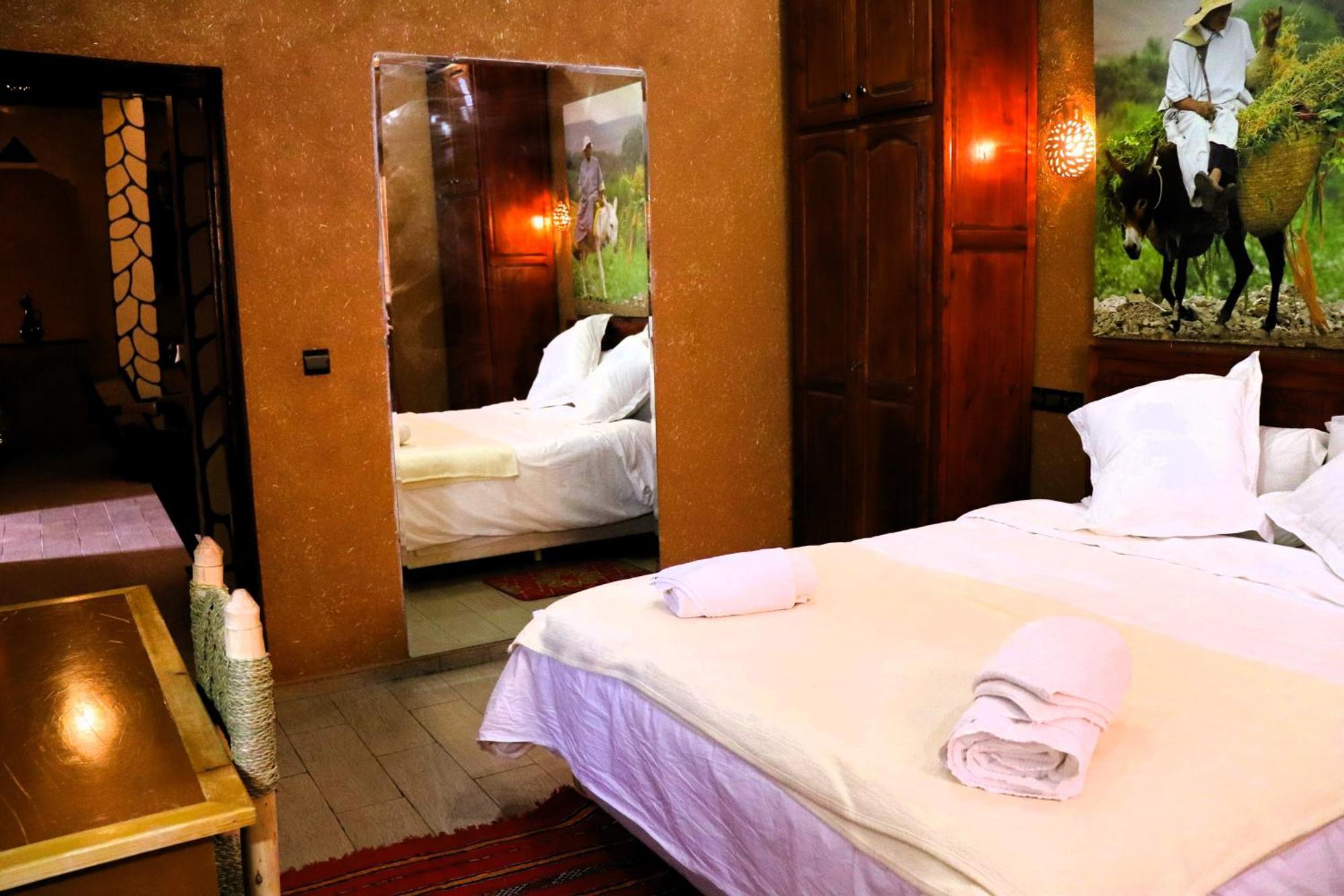 Riad Ait Ben Haddou エクステリア 写真