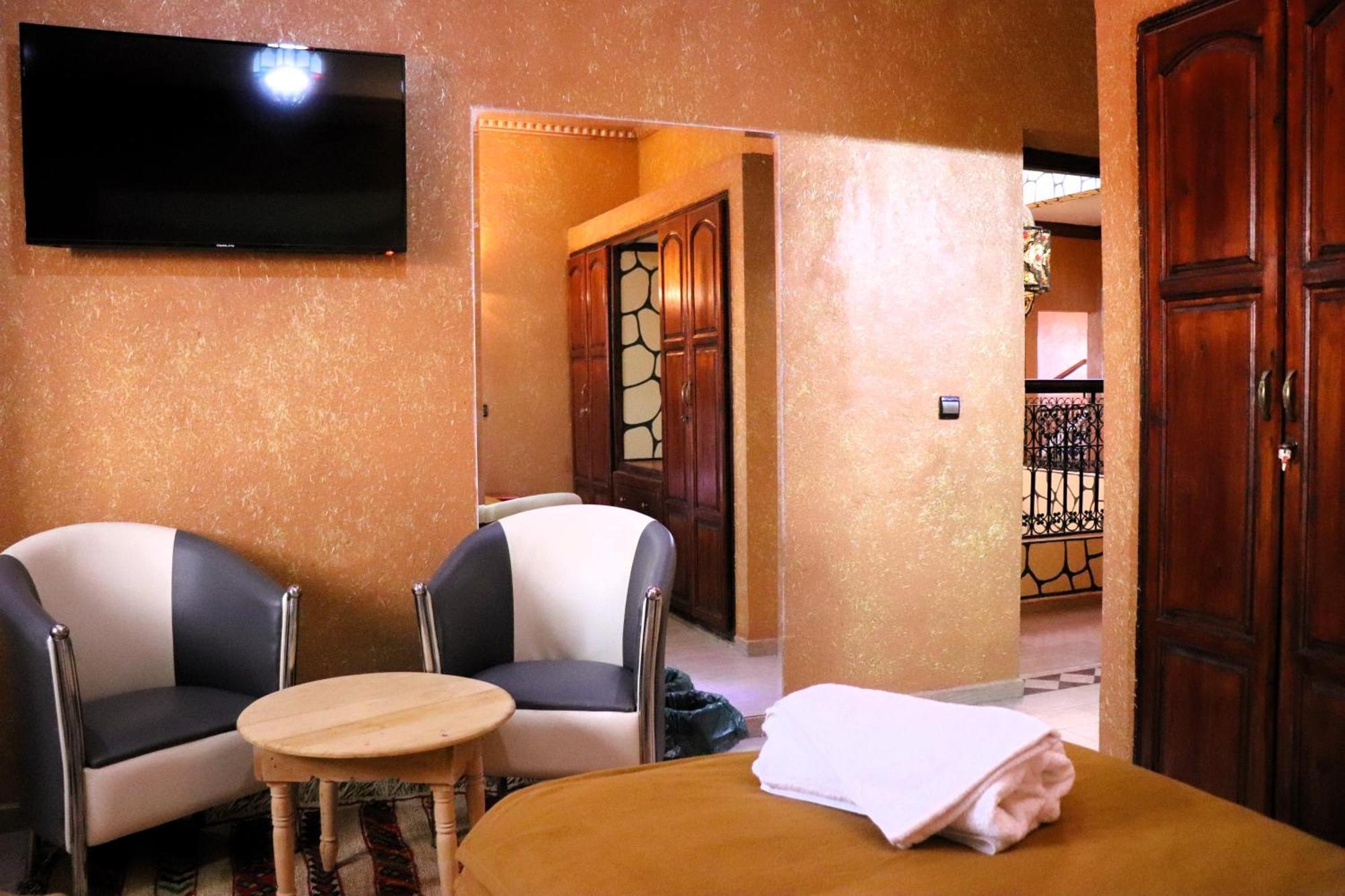 Riad Ait Ben Haddou エクステリア 写真